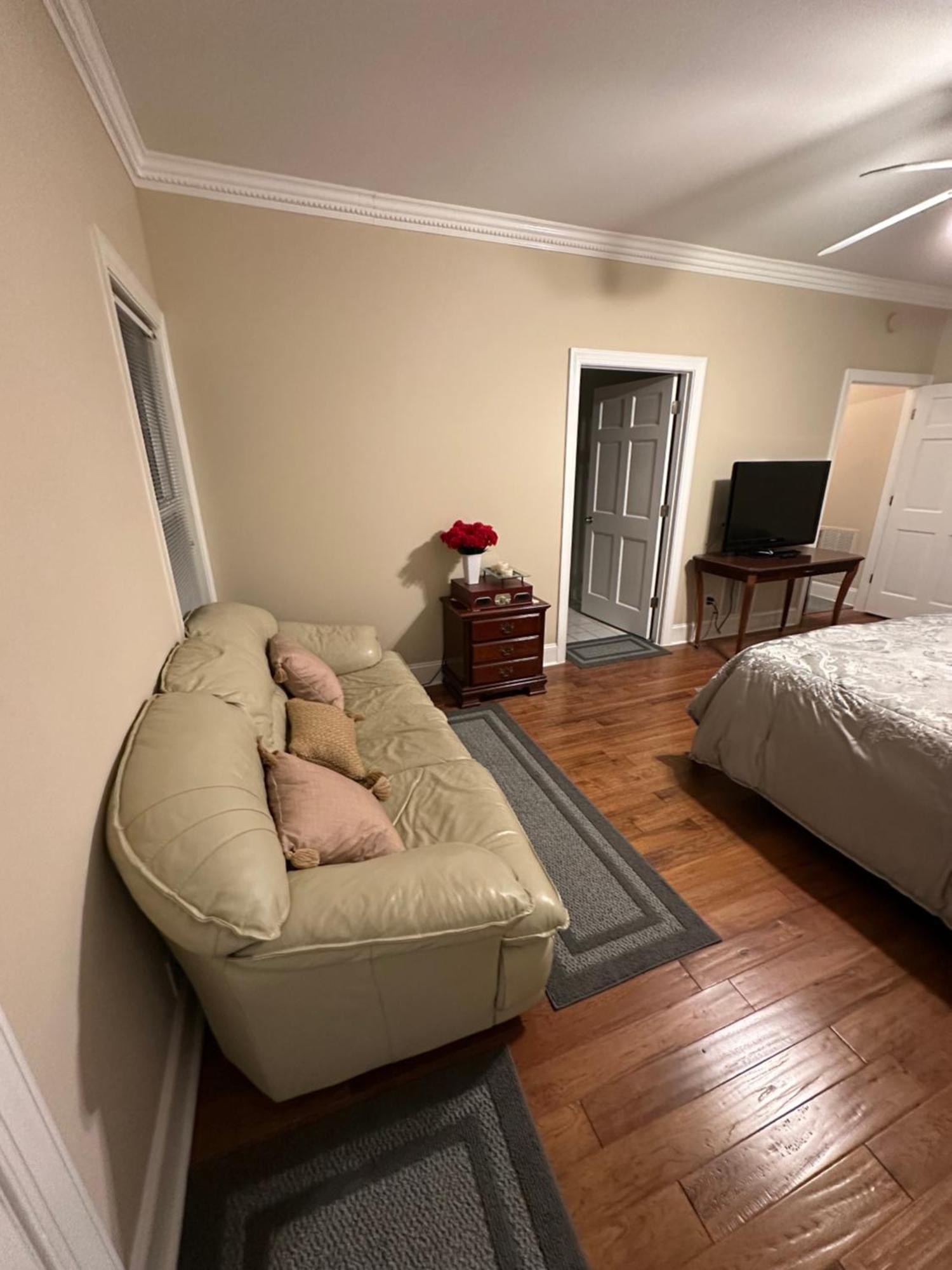 Moorefield Suites Greensboro East McLeansville Exterior foto